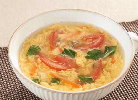 トマトと小松菜の卵スープ